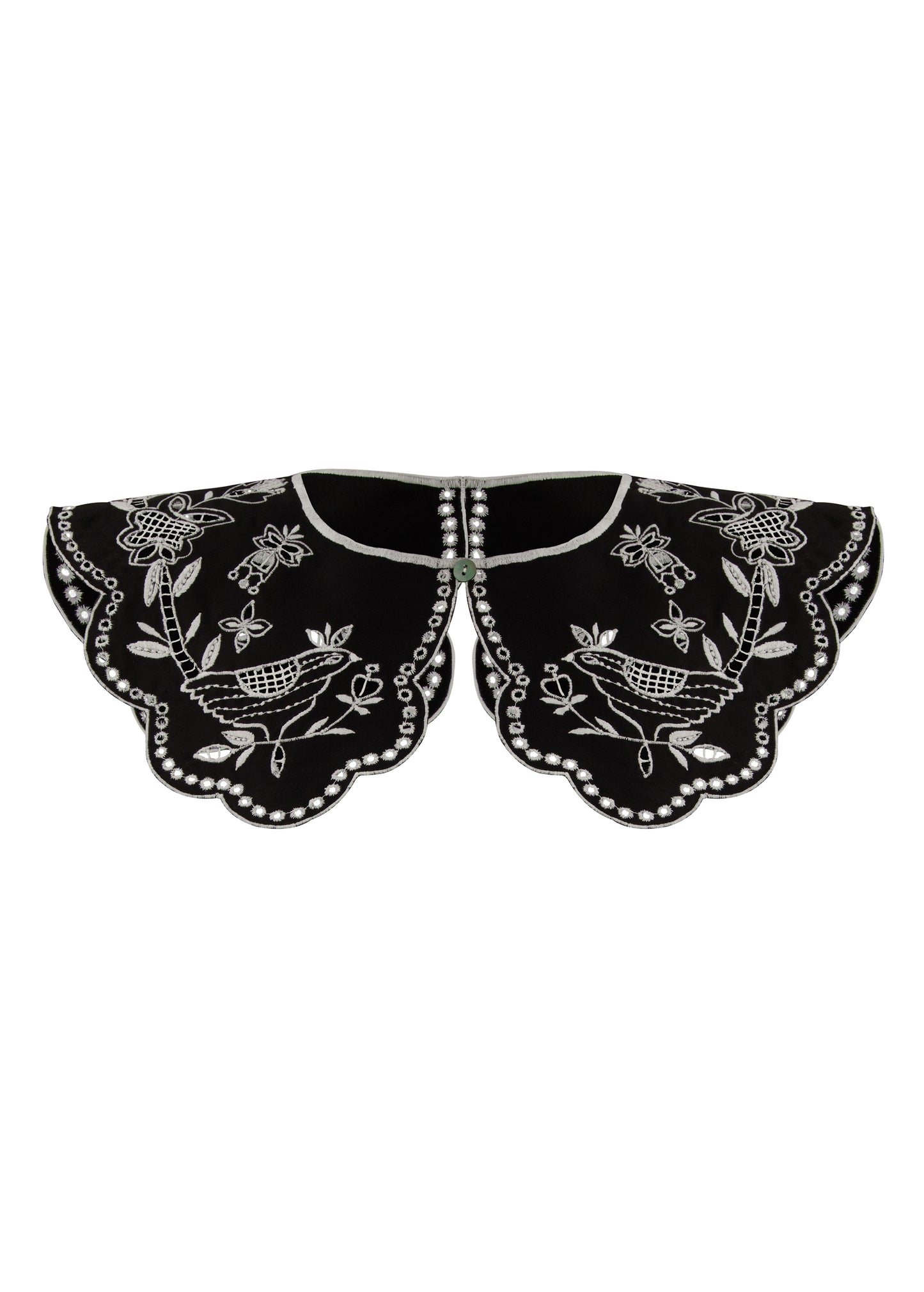 Embroidered collar big in black