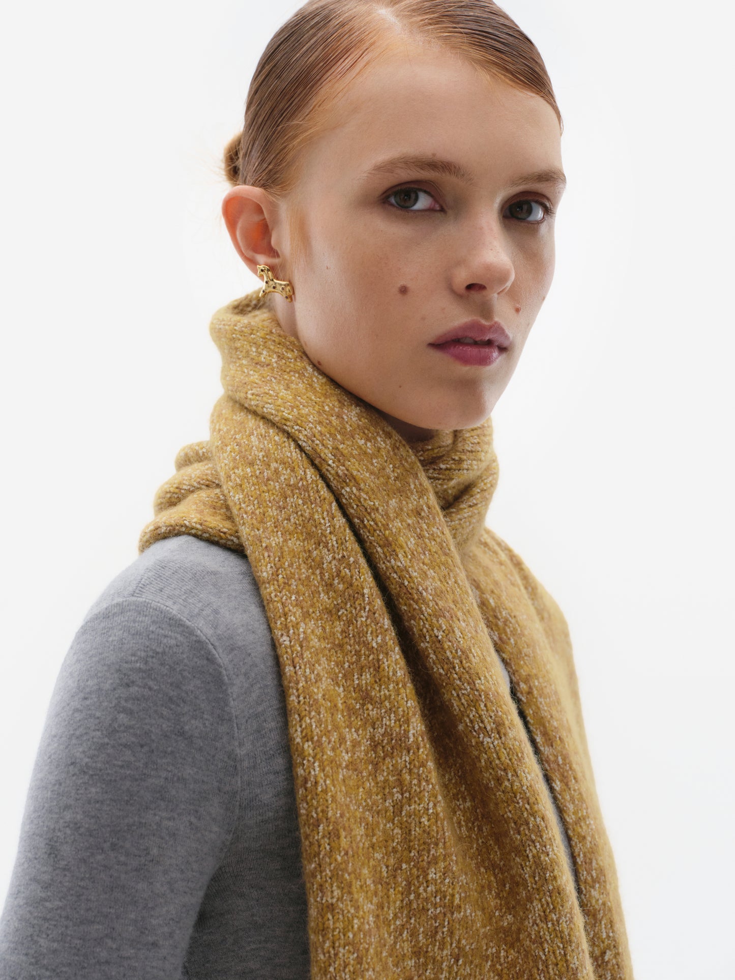 GUNIA Scarf in Yellow
