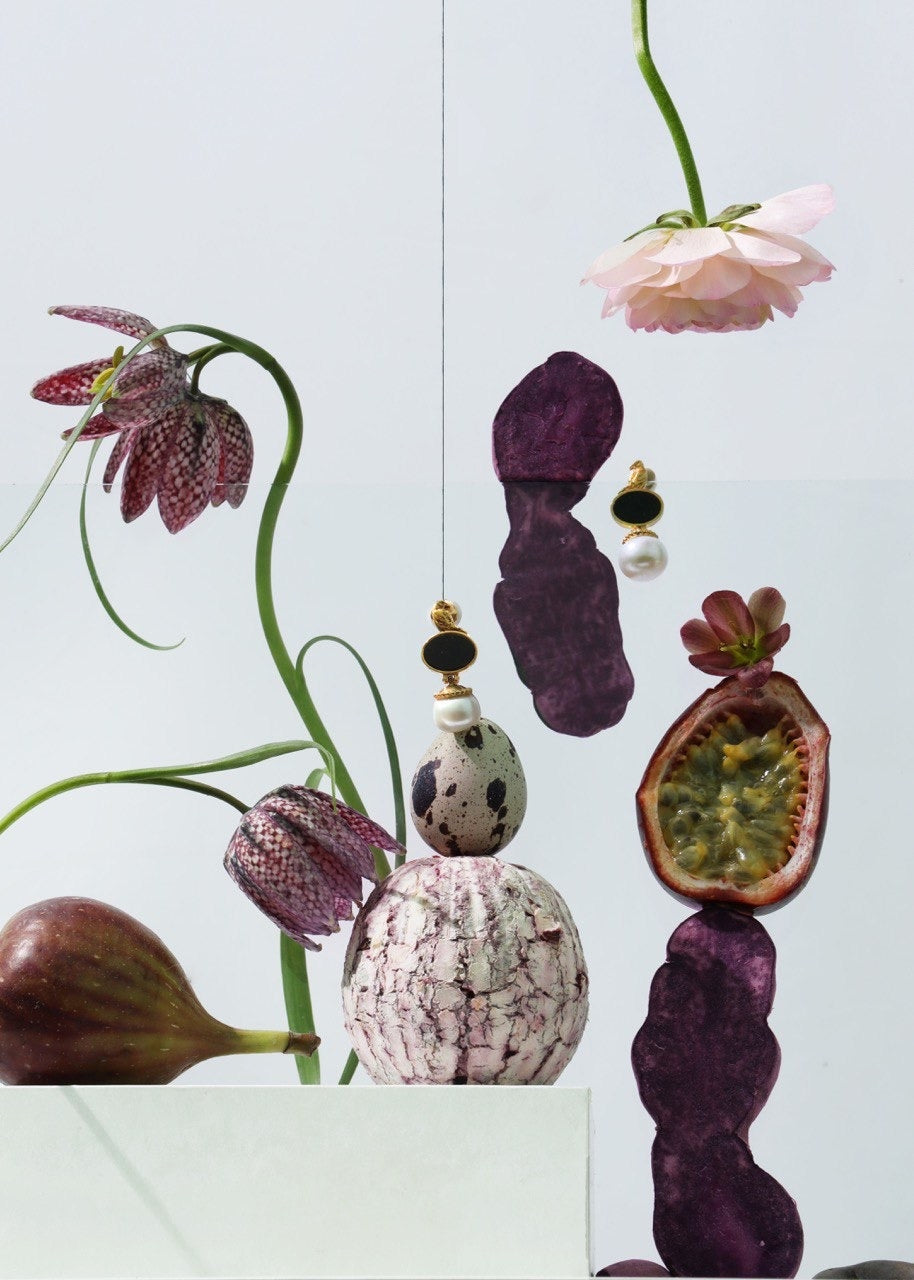 Сережки з білими перлинами