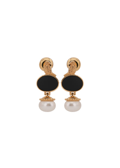 Short Earring with white pearls