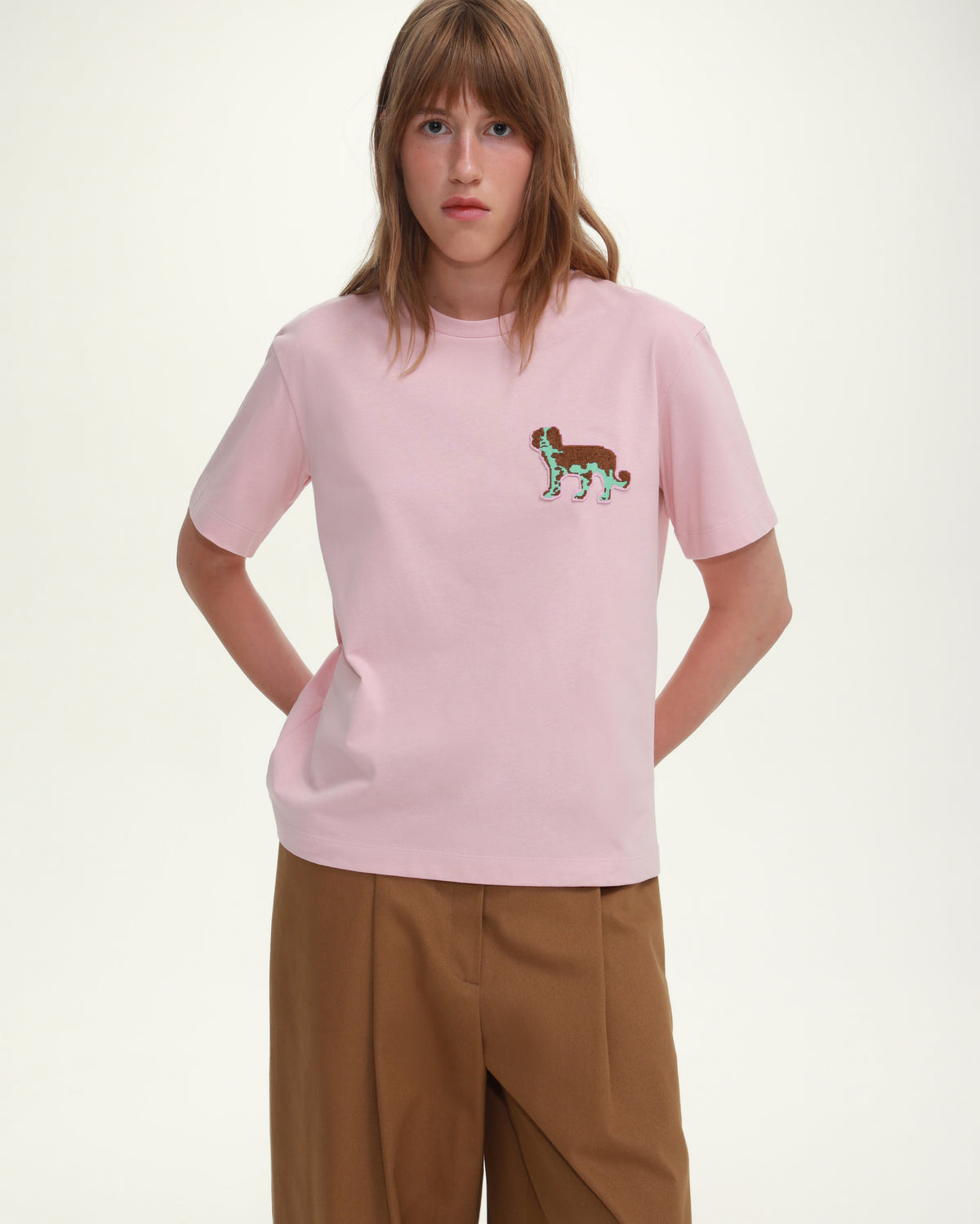 Футболка з нашивкою рожева фото
