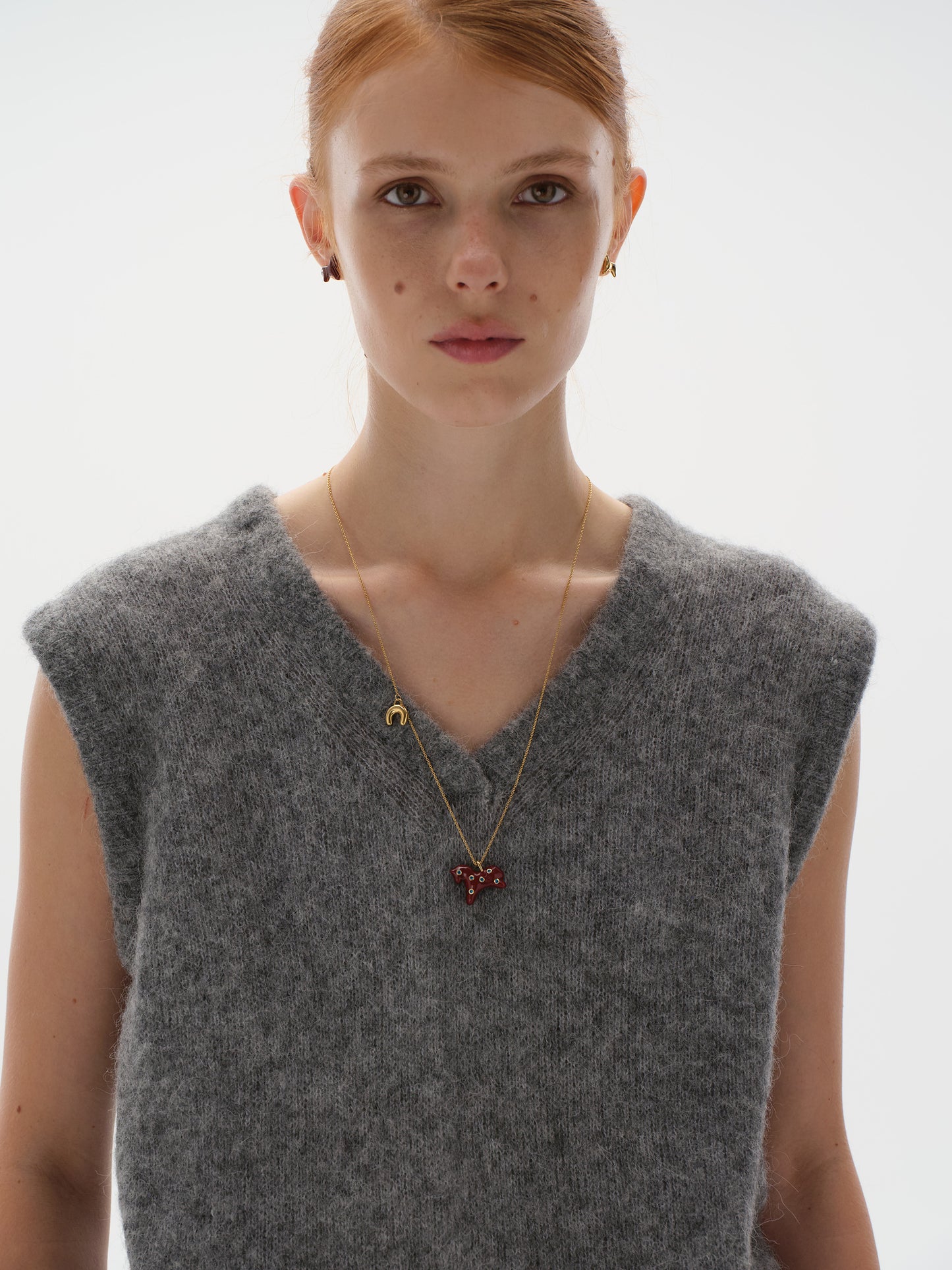 Сережки Коник в позолоті й емалі