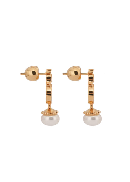 Short Earring with white pearls