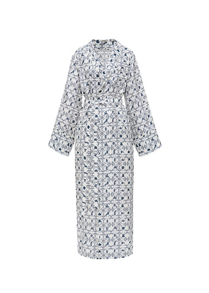 Long robe 'Vechornytsi' in milk