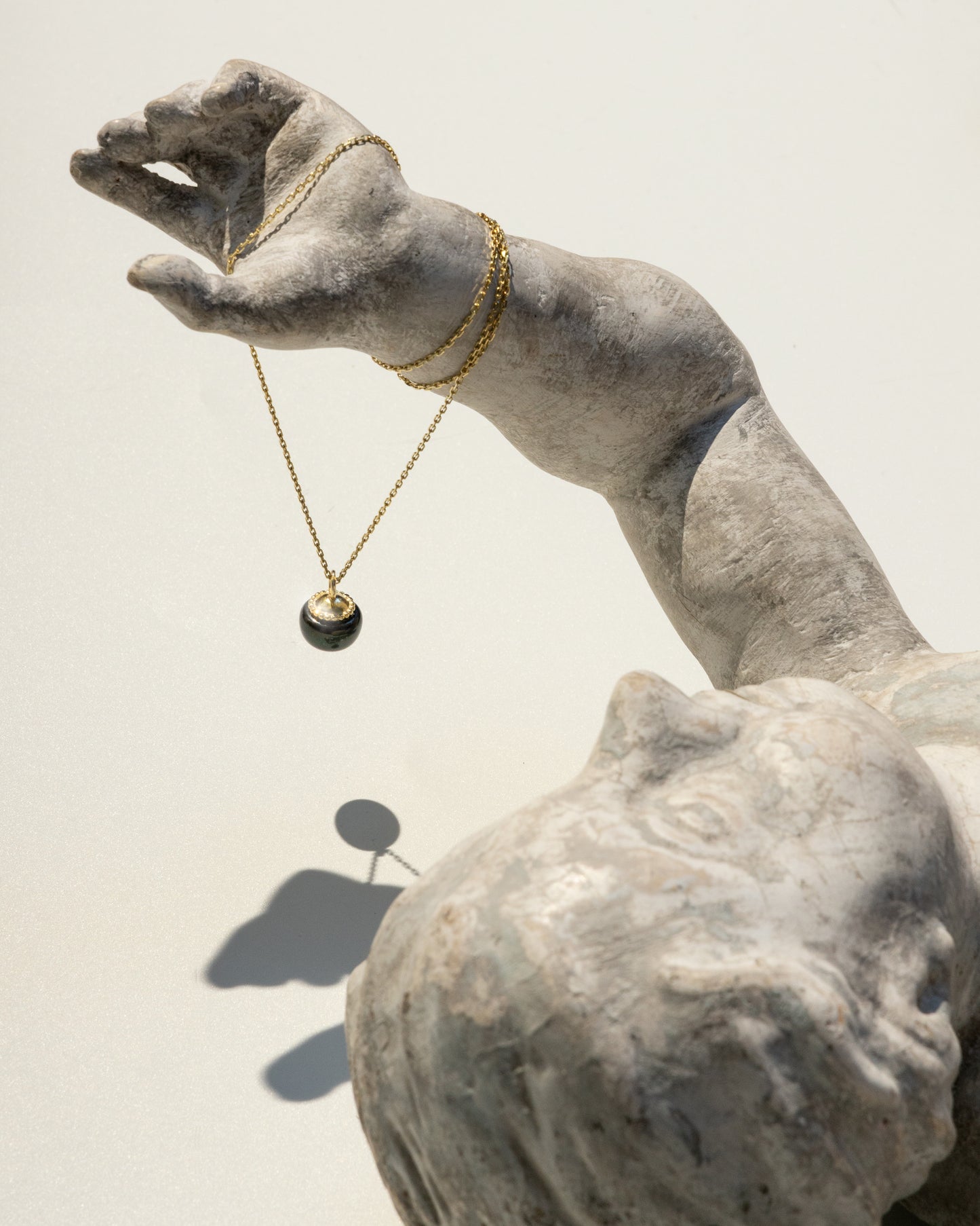 Pendant with black pearl