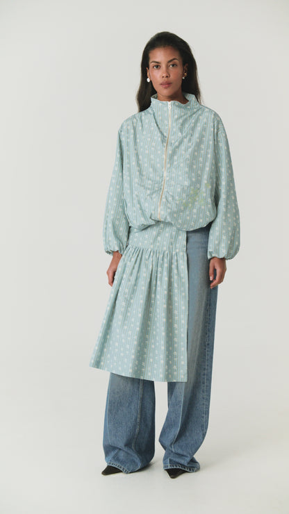 Apron in Yahidka pattern